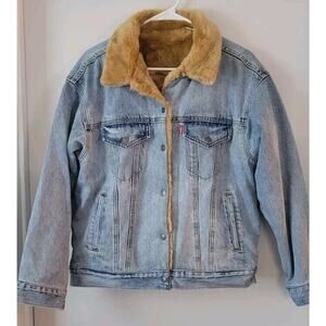 Levis Womans Sz. S Faux Fur Lined Denim Trucker Jacket Reversible EU